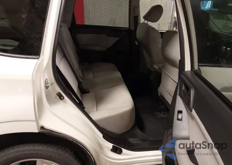 2016 Subaru Forester 2.5I Premium z USA, uszkodzony, nr VIN JF2SJADC1GH446414